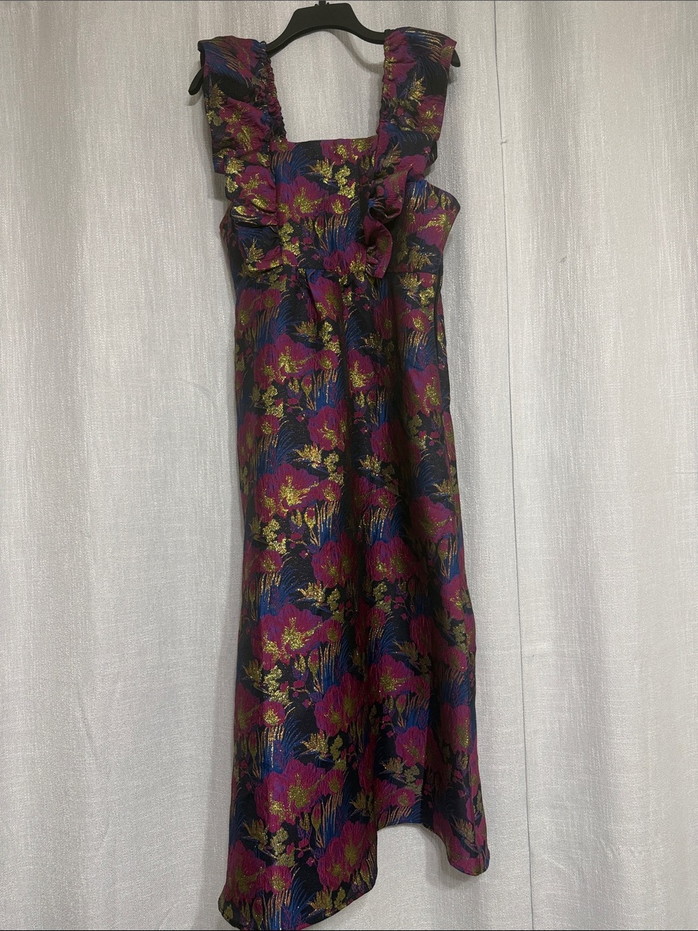 NWT TCEC medium Floral Ruffle Strap long Dress in Magenta and Navy